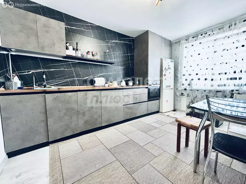 3-комнатная квартира: Череповец, улица Наседкина, 27А (74 м) - Фото 1