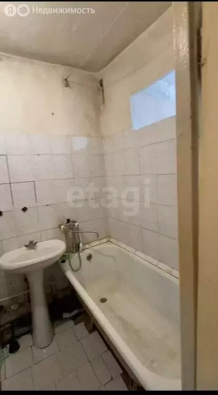 3-комнатная квартира: Кемерово, улица Ворошилова, 1Б (61.9 м) - Фото 1