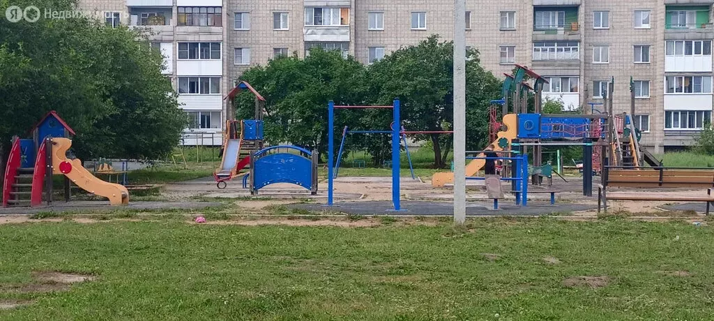 1-комнатная квартира: посёлок городского типа Малышева, улица ... - Фото 1