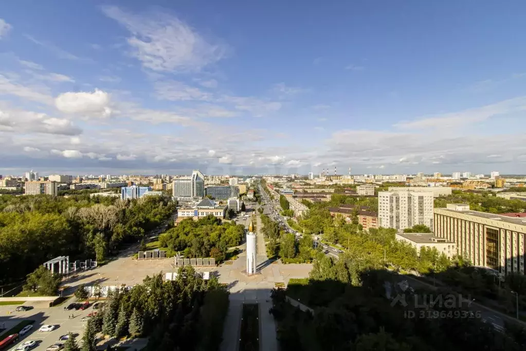 2-к кв. Тюменская область, Тюмень ул. Малыгина, 90 (103.9 м) - Фото 0