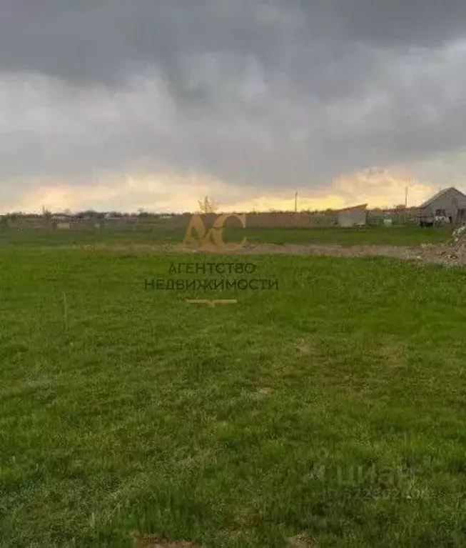 Участок в Крым, Кировский район, с. Яркое Поле ул. Высоцкого, 26 (7.0 ... - Фото 2