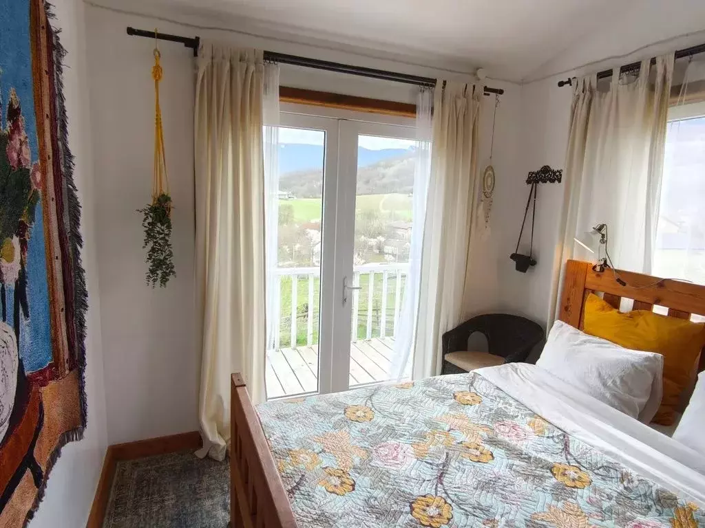 Дом в Крым, Бахчисарайский район, Голубинское с/пос, с. Соколиное ул. ... - Фото 2