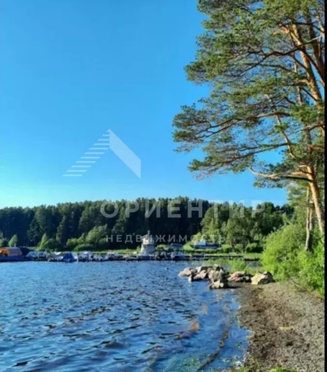 Дом в Свердловская область, Сысертский городской округ, пос. Верхняя ... - Фото 1