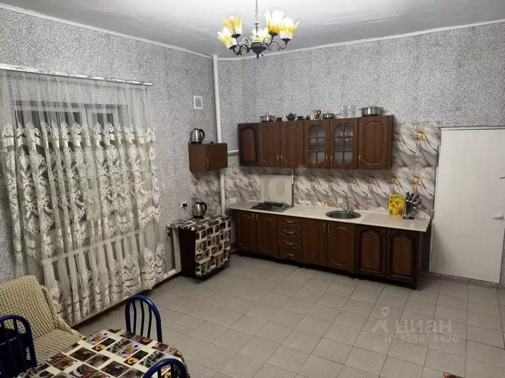 Дом в Ставропольский край, Ставрополь ул. Трунова, 4 (500 м) - Фото 2