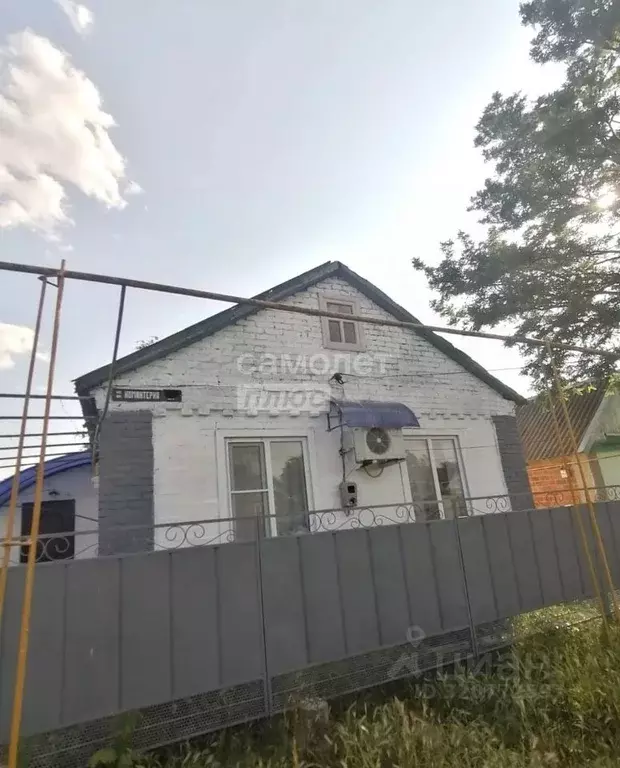 Дом в Калмыкия, Городовиковск ул. Коминтерна, 51 (50 м) - Фото 1