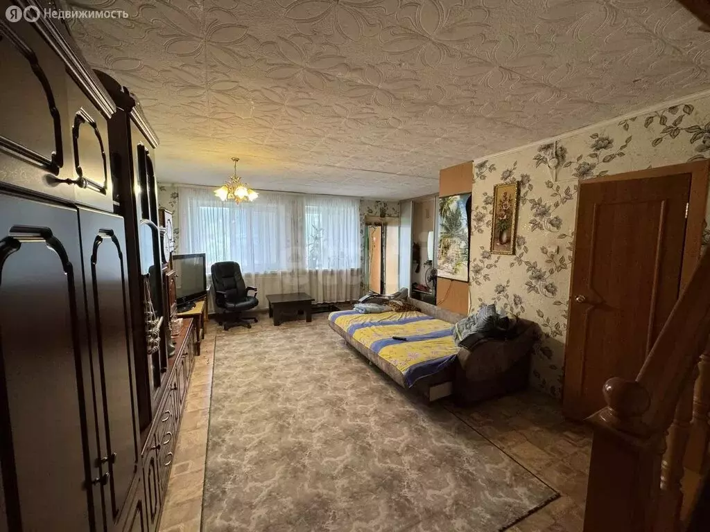 Дом в село Тюнево, Центральная улица (80 м) - Фото 1