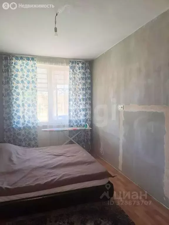 2-комнатная квартира: Ломоносов, Еленинская улица, 4 (57.9 м) - Фото 1