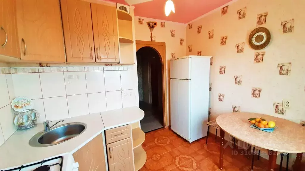 2-к кв. Оренбургская область, Гай Орская ул., 132 (50.3 м) - Фото 1