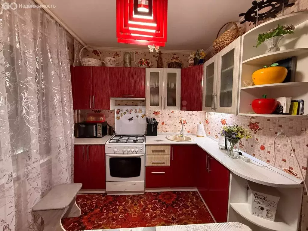 3-комнатная квартира: Майкоп, улица Коммунаров, 9 (67 м) - Фото 2