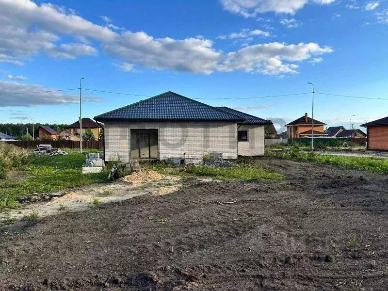 Дом в Тюменская область, Тюменский муниципальный округ, д. Ушакова ул. ... - Фото 2