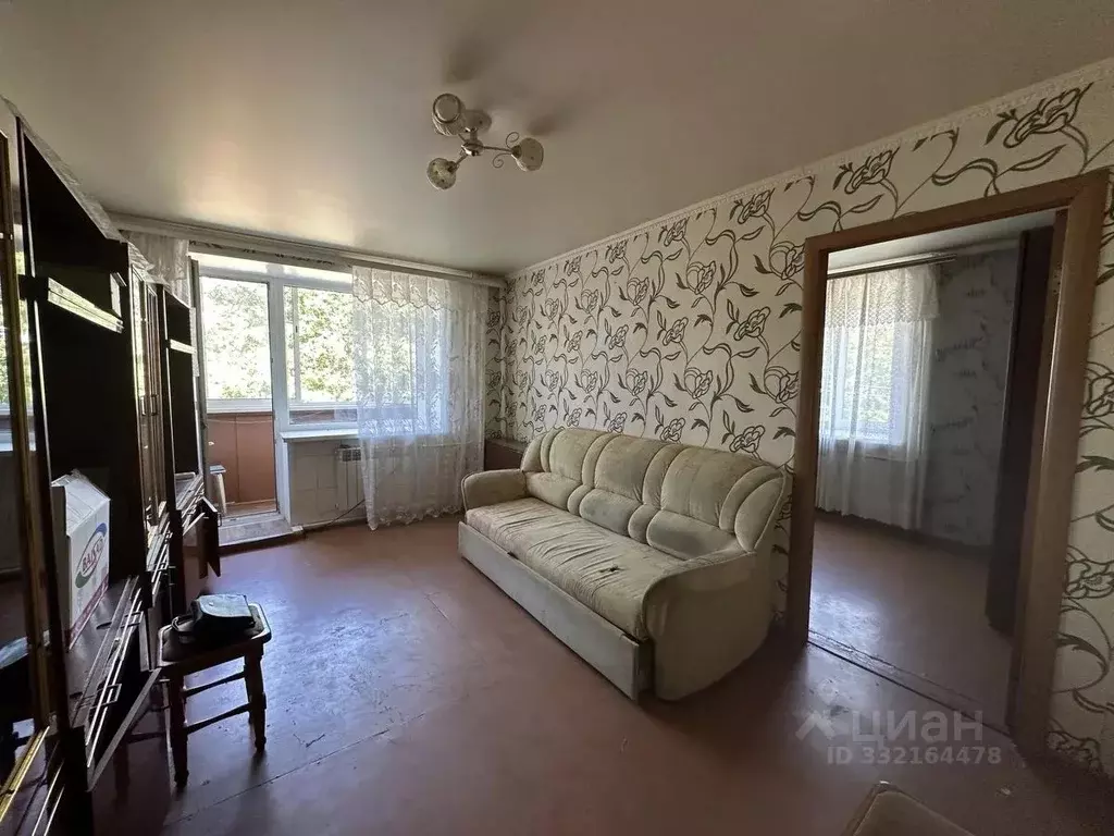 3-к кв. Алтайский край, Барнаул ул. 50 лет СССР, 13 (52.3 м) - Фото 1