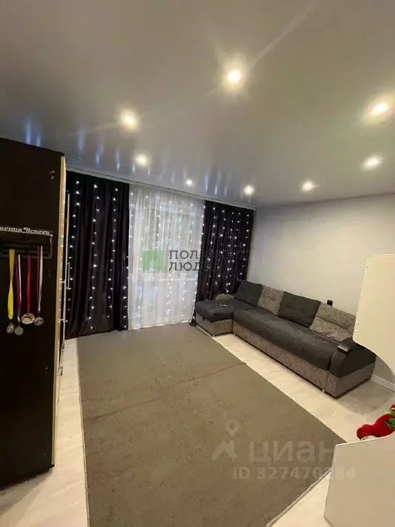 2-к кв. Курганская область, Курган Заозерный жилрайон, 1-й мкр, ул. ... - Фото 1