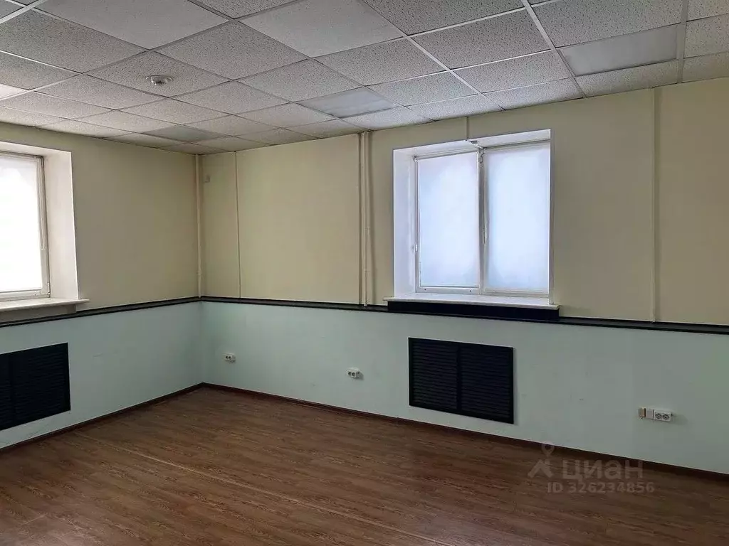 Офис в Удмуртия, Ижевск Удмуртская ул., 218 (106 м) - Фото 2