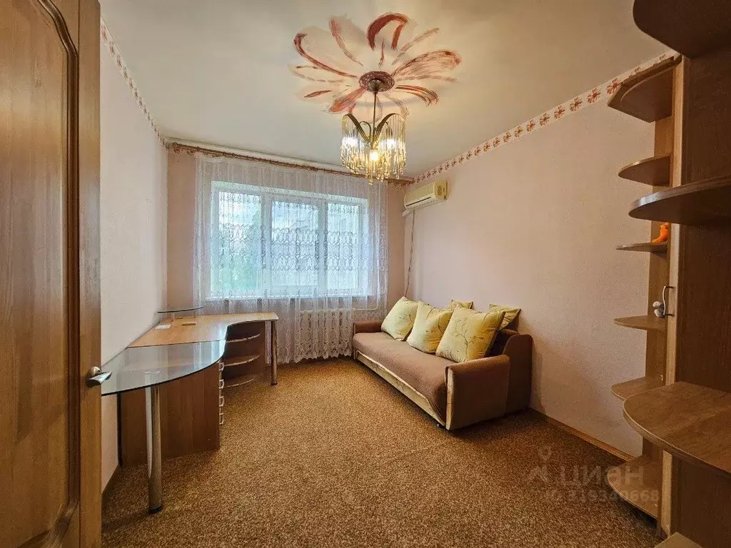 4-к кв. Волгоградская область, Волгоград ул. 8-й Воздушной Армии, 19 ... - Фото 1