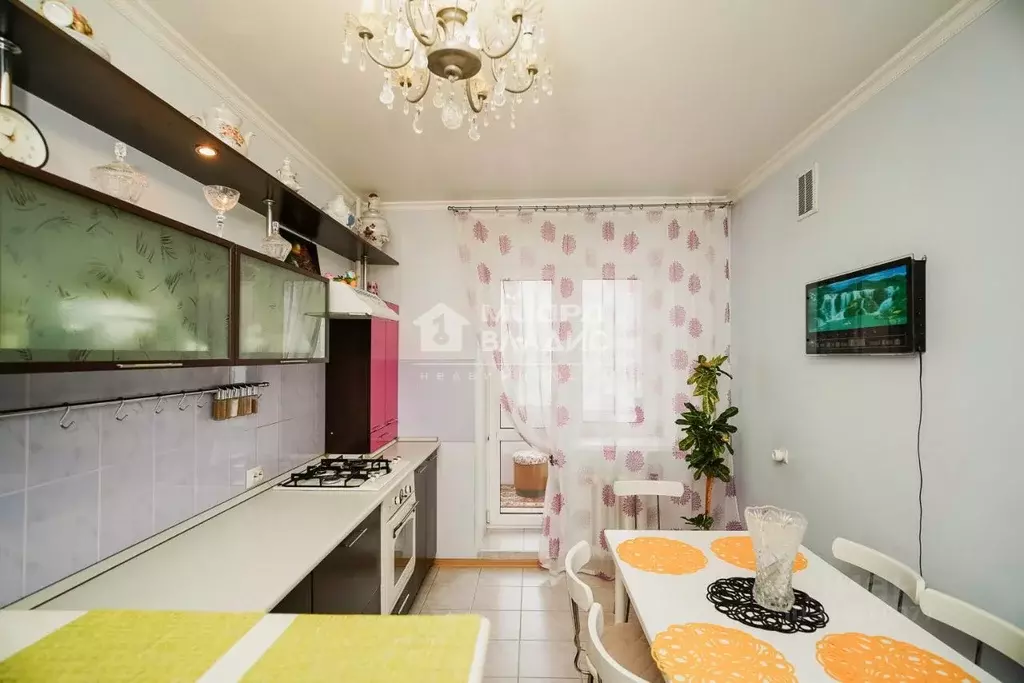 2-к кв. Омская область, Омск ул. 70 лет Октября, 15/1 (58.4 м) - Фото 1