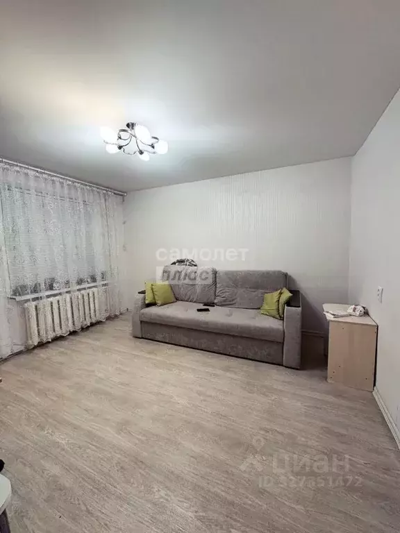 2-к кв. Самарская область, Сызрань просп. Космонавтов, 22 (36.2 м) - Фото 1