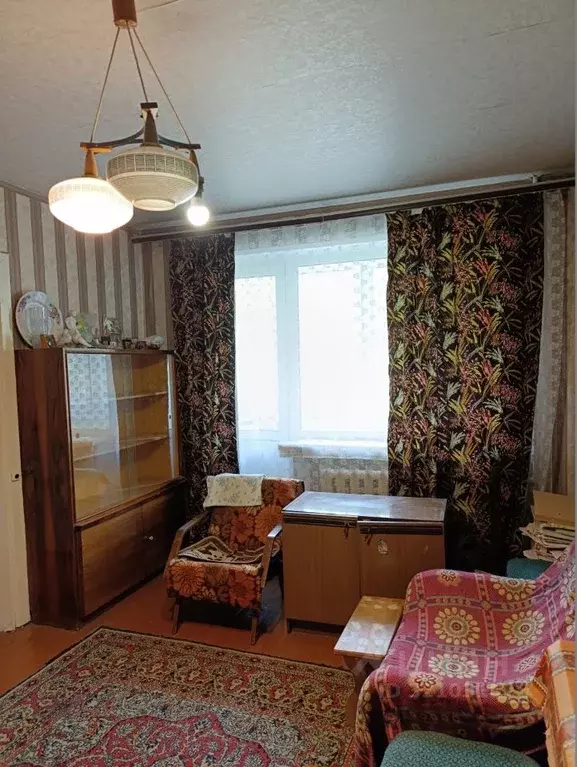2-к кв. Московская область, Серпухов Осенняя ул., 27 (46.4 м) - Фото 0