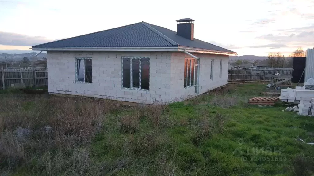 Дом в Крым, Ленинский район, с. Войково ул. Степная (108 м) - Фото 1