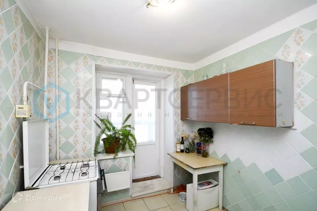 Продаётся 4-к квартира, 70 м - Фото 0