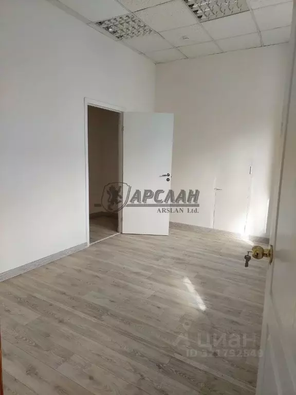 Офис в Татарстан, Казань ул. Бутлерова, 54а (47 м) - Фото 0
