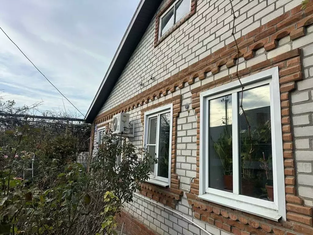 Дом в Краснодарский край, Динской район, Новотитаровская ст-ца ул. ... - Фото 2