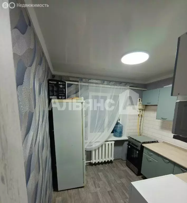 3-комнатная квартира: Шахты, проспект Чернокозова, 142 (56 м) - Фото 1