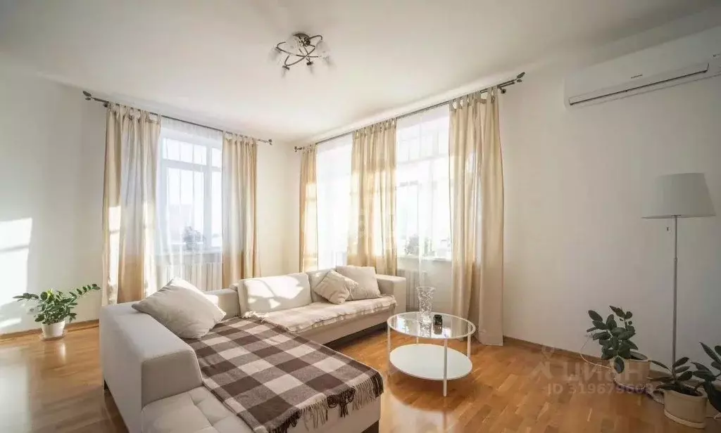 2-к кв. Татарстан, Казань ул. Николая Ершова, 57г (86.0 м) - Фото 1