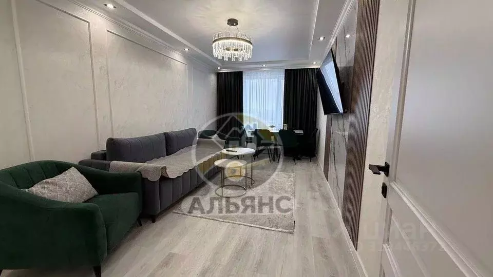 2-к кв. Ямало-Ненецкий АО, Новый Уренгой Сибирская ул., 31 (56.0 м) - Фото 1