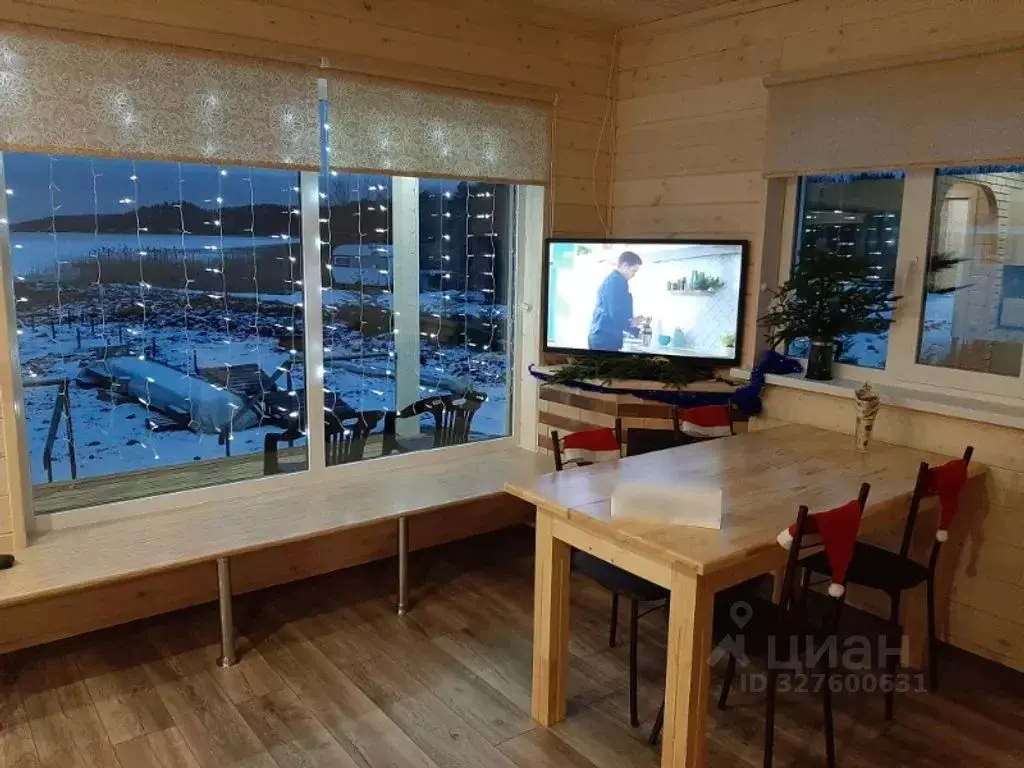 Дом в Карелия, Лахденпохский муниципальный округ, Район поселка ... - Фото 1