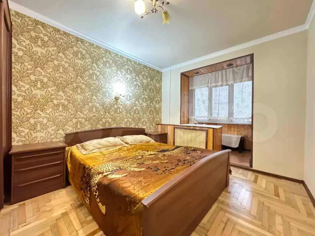 3-к. квартира, 110 м, 1/10 эт. - Фото 0