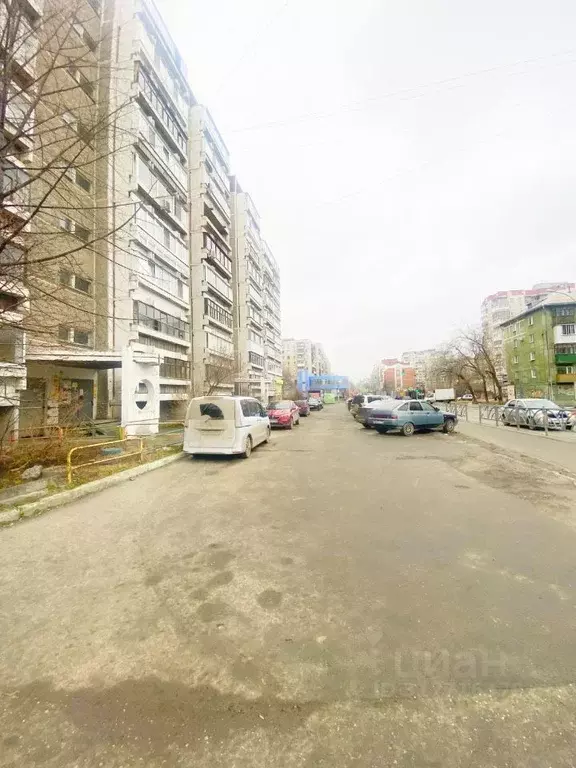 2-к кв. Свердловская область, Екатеринбург ул. Ильича, 28 (47.8 м) - Фото 0
