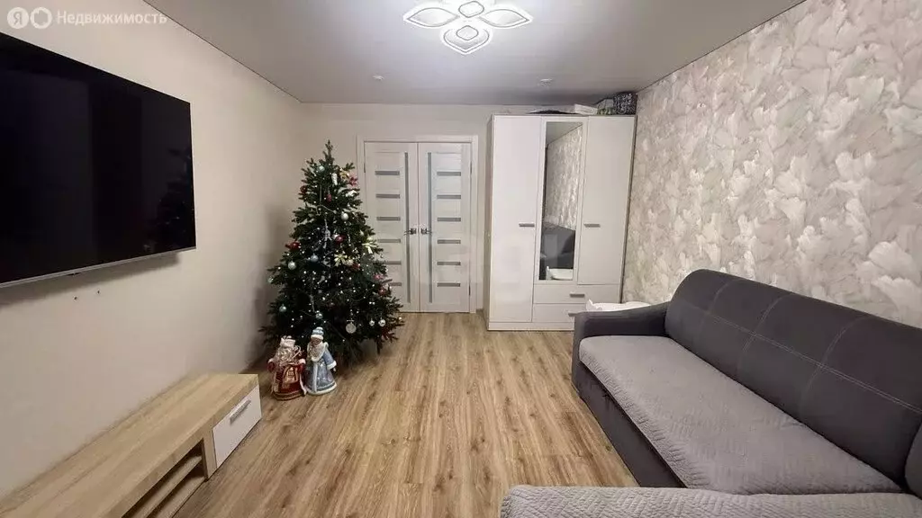 3-комнатная квартира: Бирск, улица Мира, 130 (58.4 м) - Фото 1