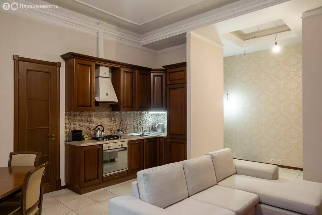 4-комнатная квартира: Санкт-Петербург, Кирочная улица, 19 (110.1 м) - Фото 1