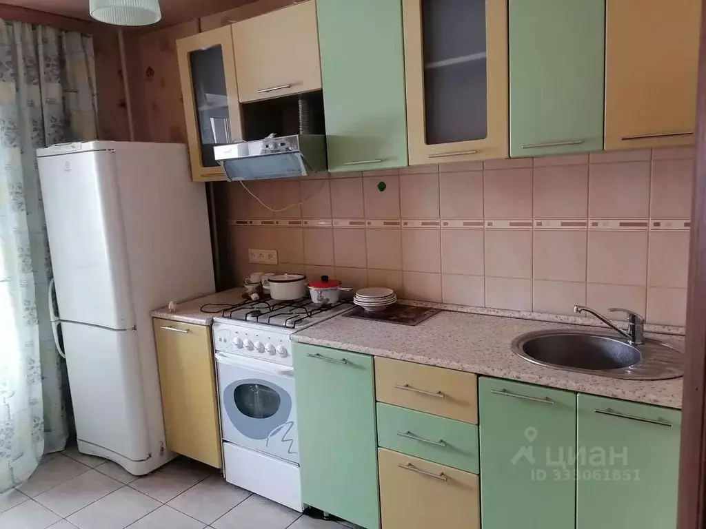 3-к кв. Курская область, Курск ул. Бочарова, 4 (60.0 м) - Фото 1