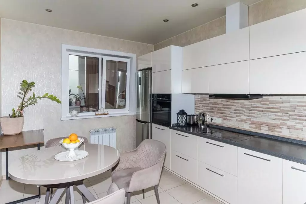 3-к кв. Иркутская область, Иркутск ул. Пискунова, 131/3 (81.0 м) - Фото 1