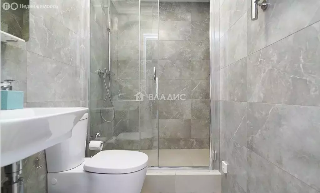 3-комнатная квартира: Казань, улица Халезова, 27А (100.1 м) - Фото 1