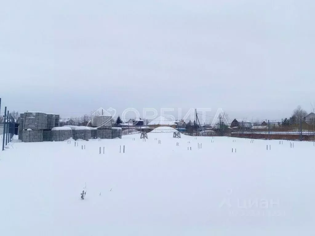 Участок в Тюменская область, Тюмень СОСН Сирень тер., ул. Виноградная ... - Фото 0