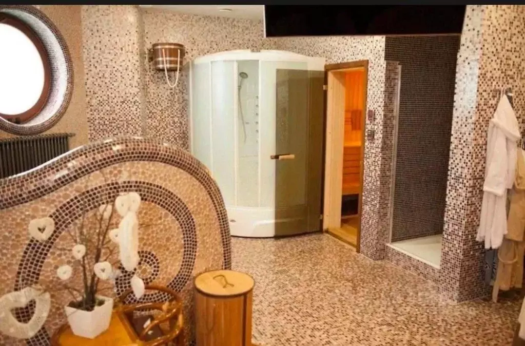 Дом в Московская область, Химки Новогорск мкр,  (300 м) - Фото 1