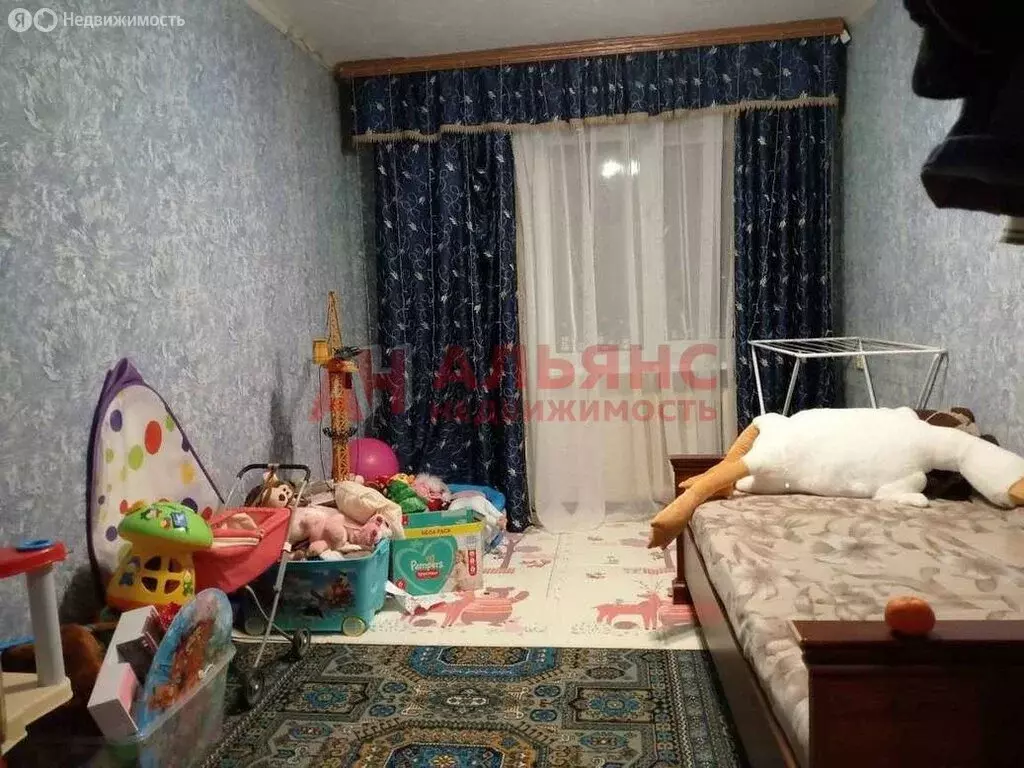 3-комнатная квартира: Безенчук, Советская улица, 103 (60 м) - Фото 0