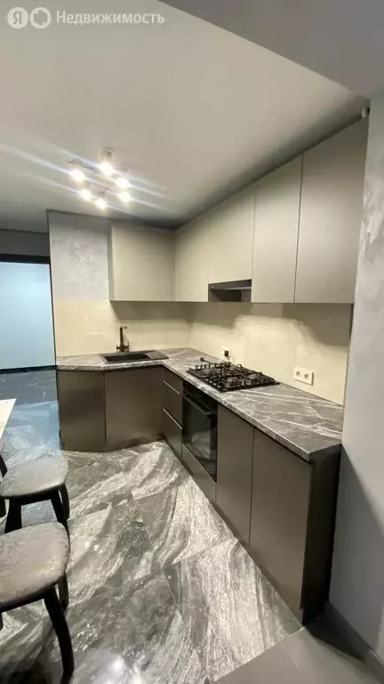 2-комнатная квартира: Саратов, улица Моисеева, 5 (60 м) - Фото 2