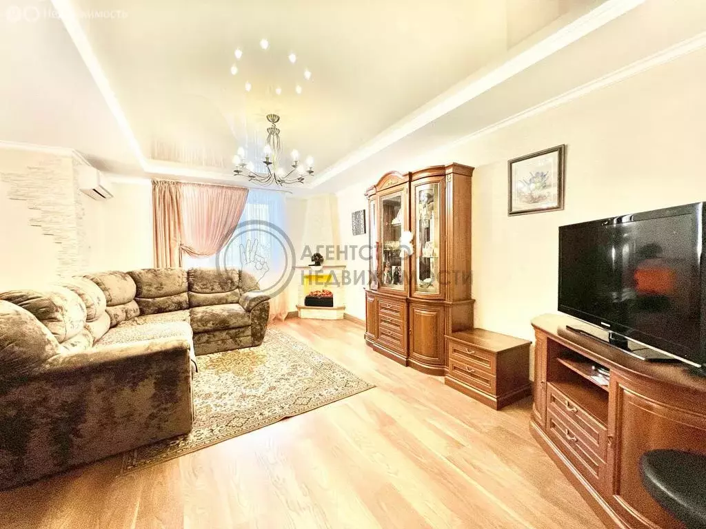 3-комнатная квартира: Казань, улица Аделя Кутуя, 44 (112 м) - Фото 0