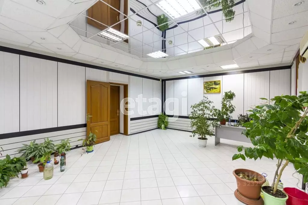 Офис в Тюменская область, Тюмень ул. Республики, 211А (20 м) - Фото 2