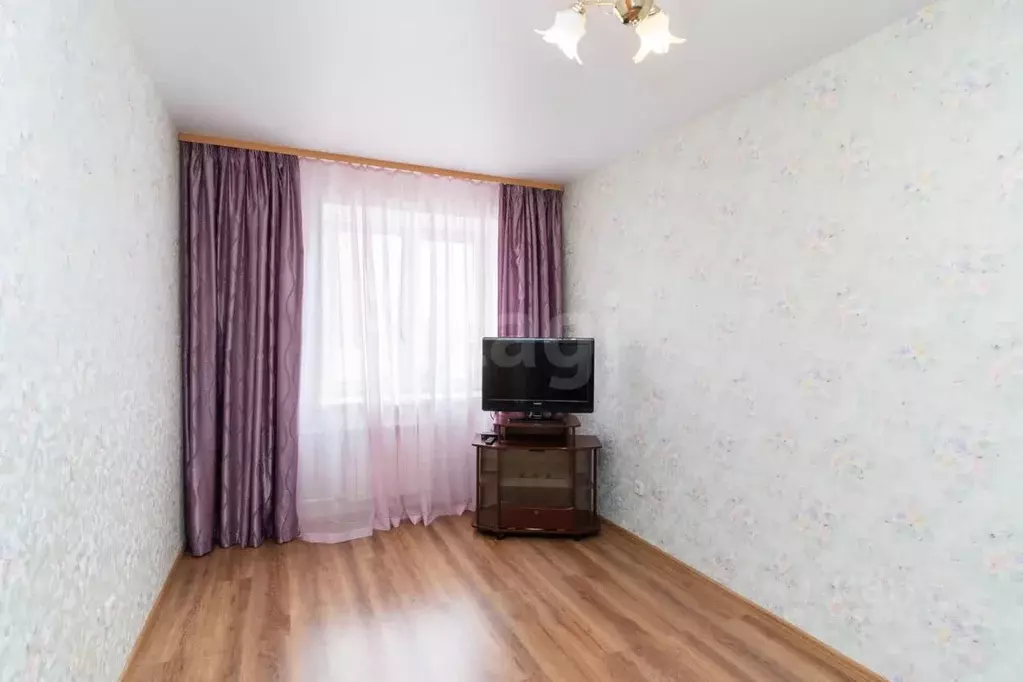 1-к кв. Тюменская область, Тюмень ул. Монтажников, 45 (42.0 м) - Фото 0