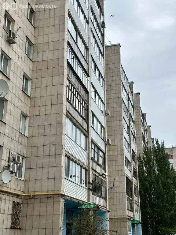 3-комнатная квартира: Октябрьский, 34-й микрорайон, 8А (64 м) - Фото 0