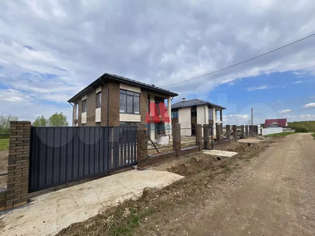 Дом 205 м на участке 10 сот. - Фото 1