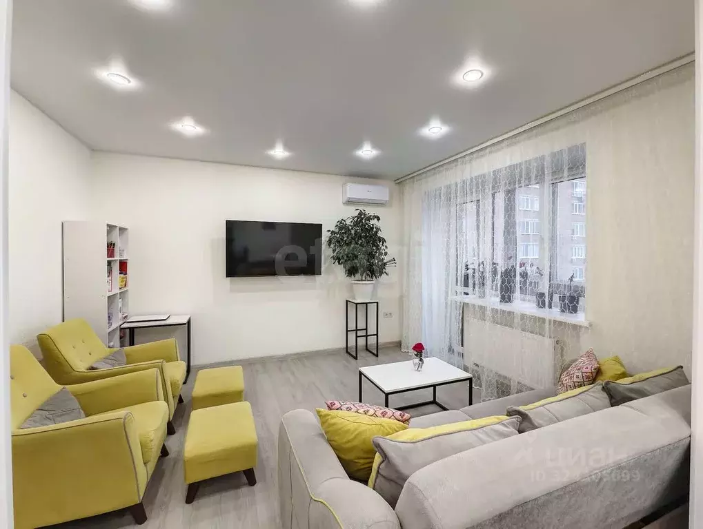 3-к кв. Тюменская область, Тюмень Заречный проезд, 14 (99.0 м) - Фото 1