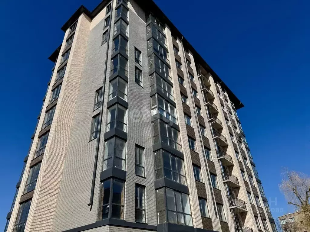 2-к кв. Карачаево-Черкесия, Черкесск ул. Космонавтов, 22Б (64.8 м) - Фото 0