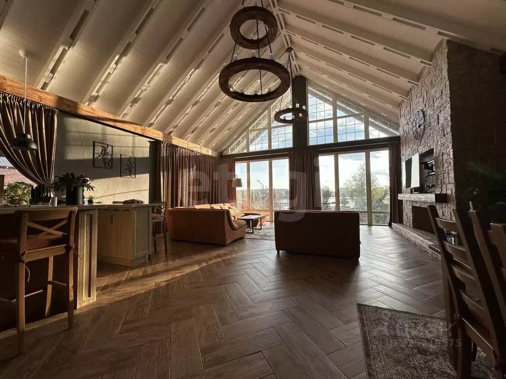 Дом в Свердловская область, Арамиль Рабочая ул., 1 (492 м) - Фото 1