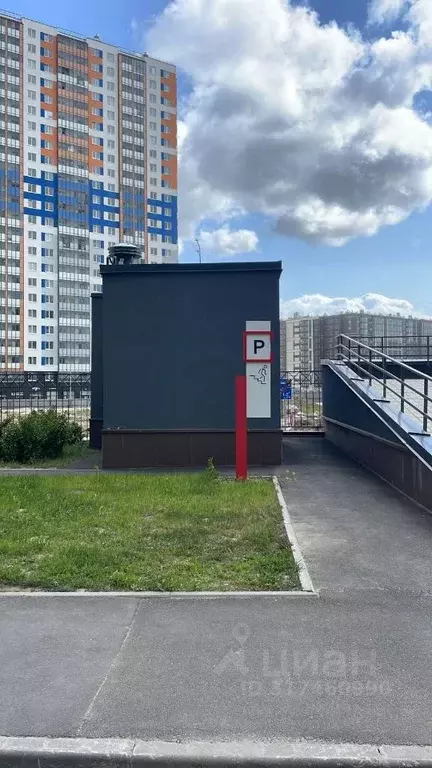 Гараж в Санкт-Петербург аллея Арцеуловская, 19 (13 м) - Фото 0