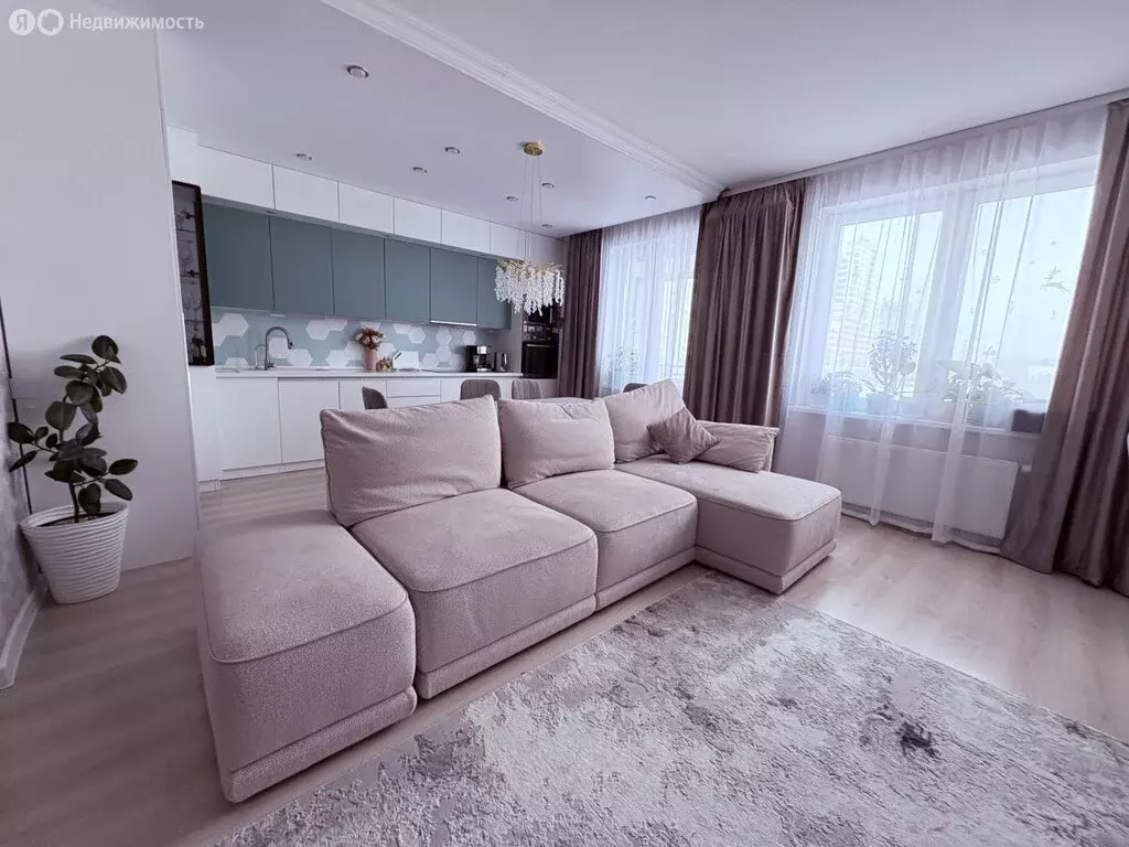 3-комнатная квартира: Екатеринбург, проспект Академика Сахарова, 45 ... - Фото 1